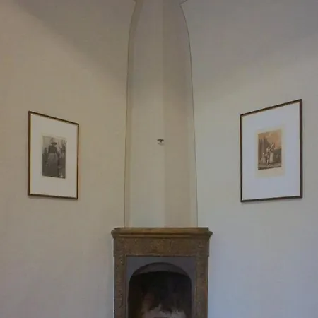 Lägenhet - Palazzo Contugi Xiv Sec Volterra